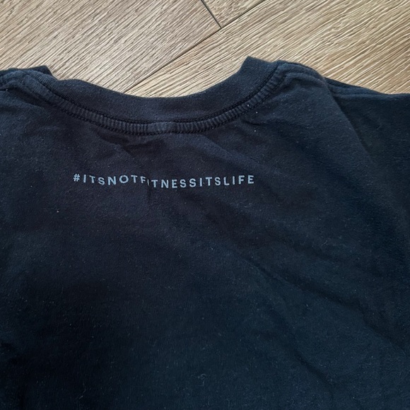 EQUINOX Black T-Shirt - Picture 7 of 7